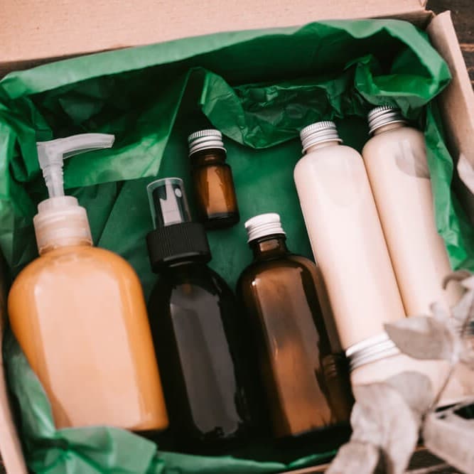 How to Choose the Best Packaging for Your Skincare Line